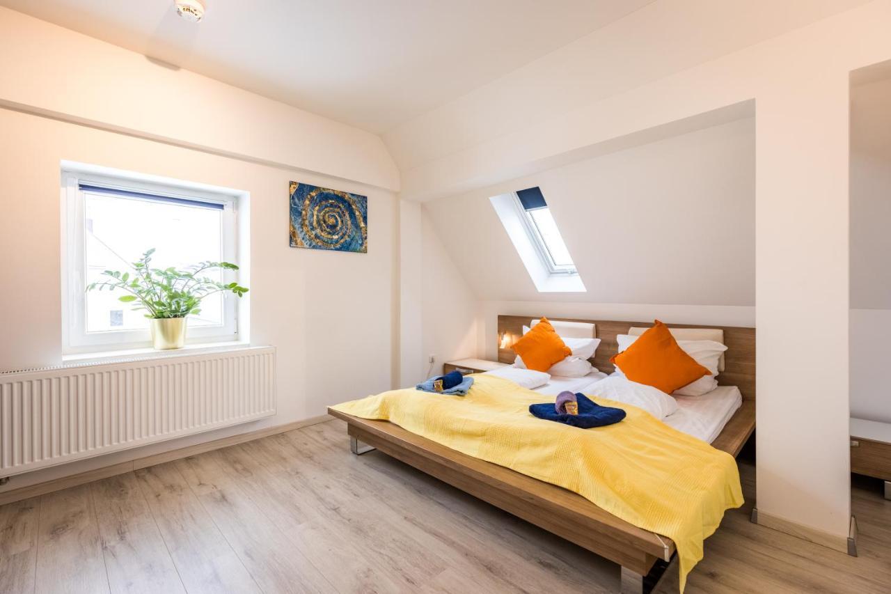 Arbio I Cozy Apartments Augsburg-Lechhausen מראה חיצוני תמונה