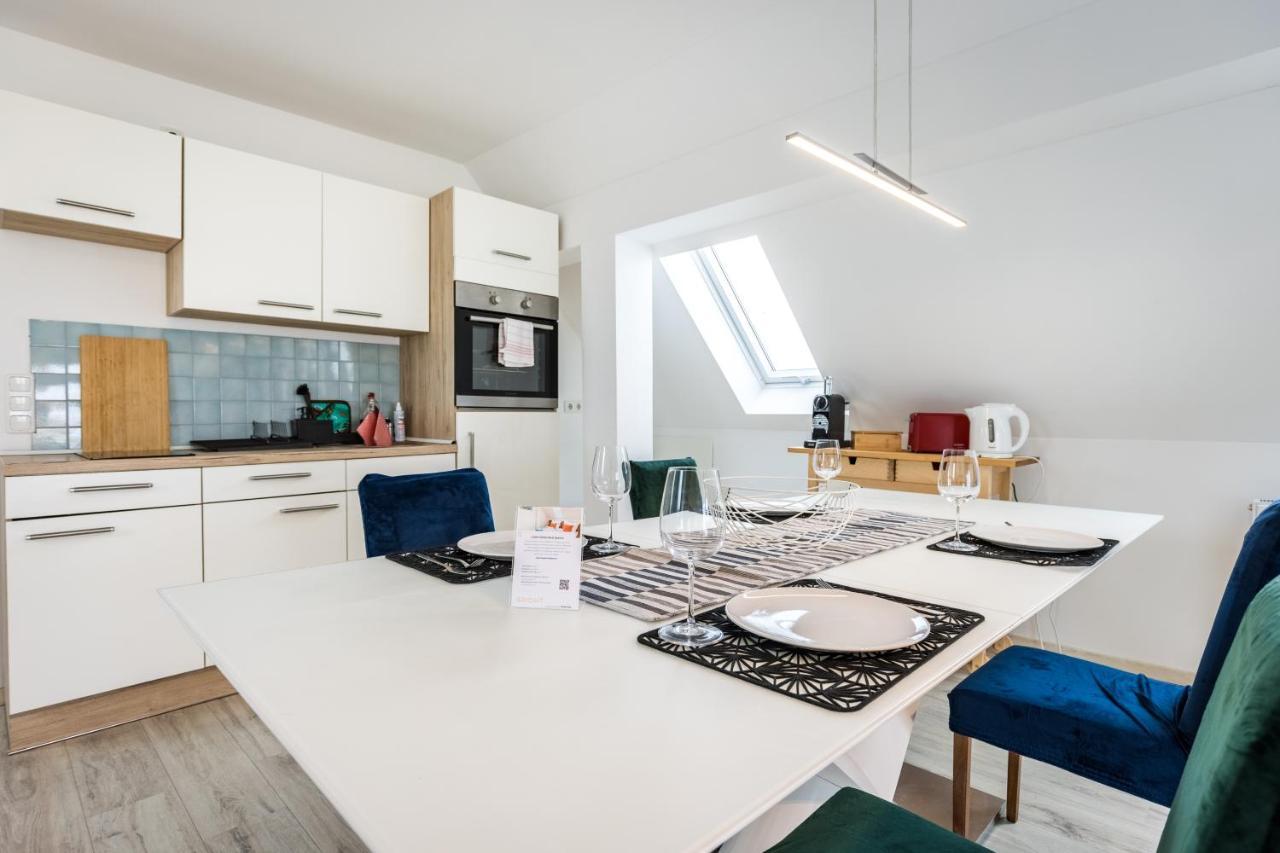 Arbio I Cozy Apartments Augsburg-Lechhausen מראה חיצוני תמונה
